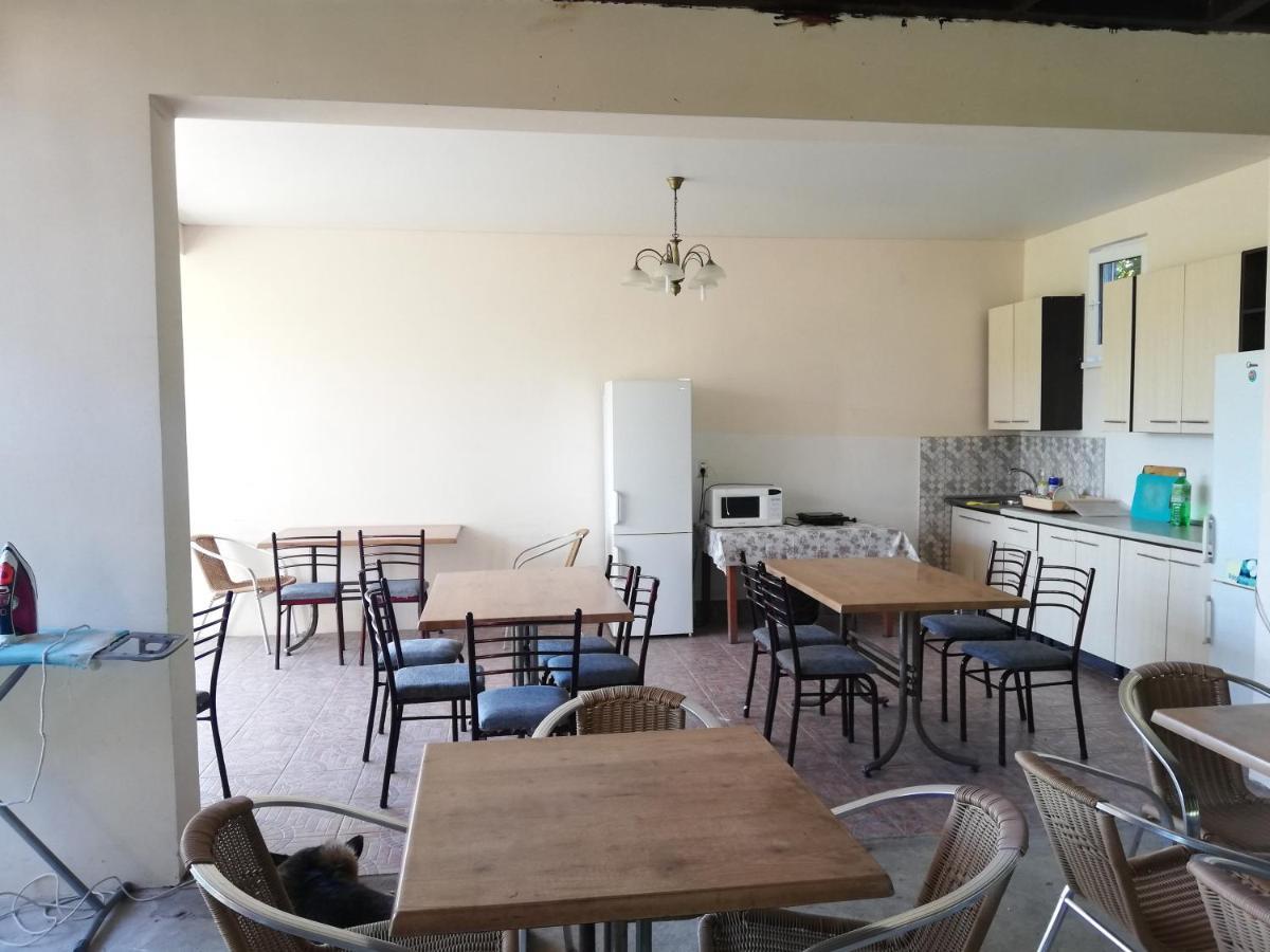 Aparthotel Na Abovyana 7 New Athos Esterno foto